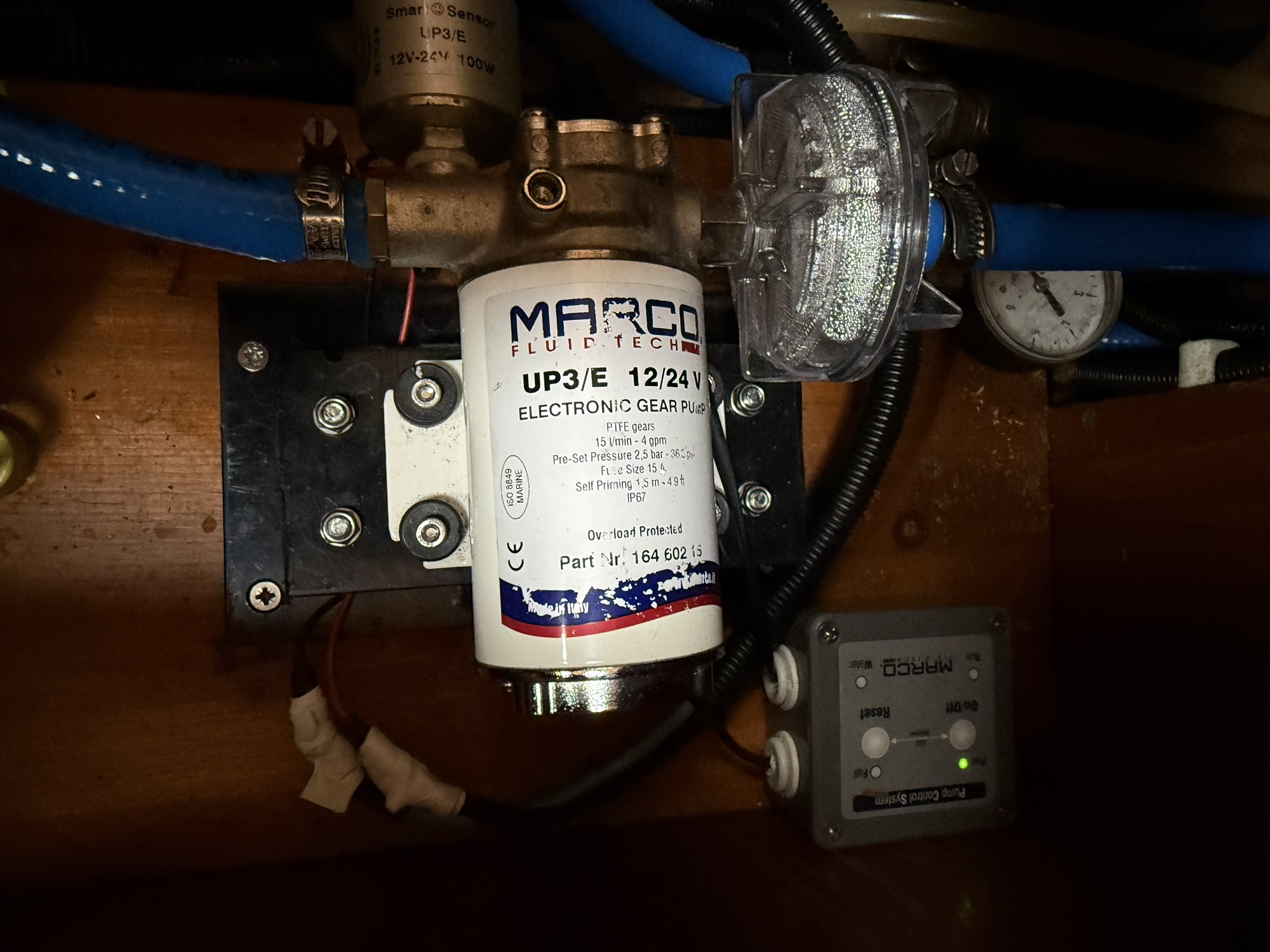 Fresh Water pump rebuild and new mounts Fresh Water pump rebuild and new mounts